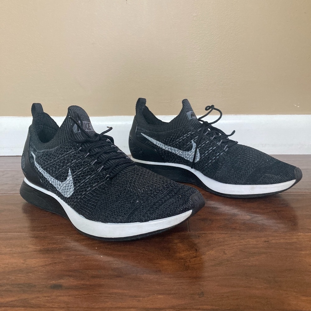 Nike air zoom Mariah flyknit racer size 9.5 men